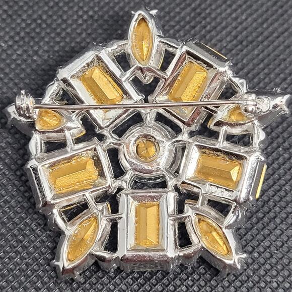 Sparkling ORA Vintage Rhinestone Starburst Brooch Retro Glam Statement Piece - Picture 3 of 8